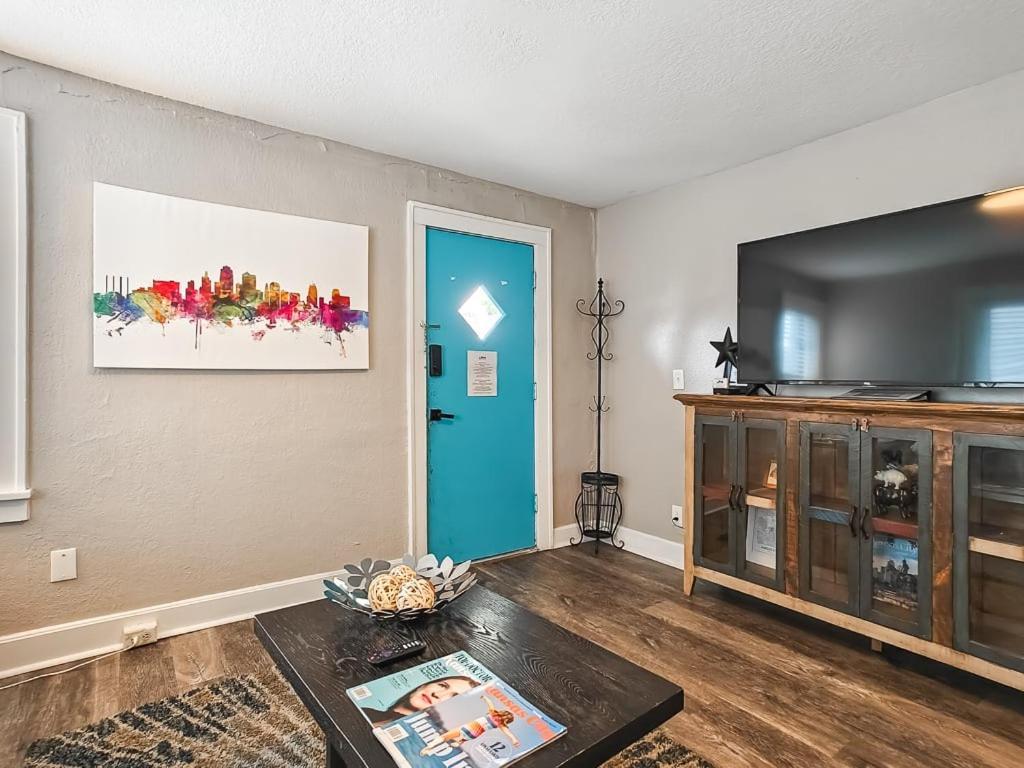 Vila Heart Of Westport 1Br Kansas City Exteriér fotografie