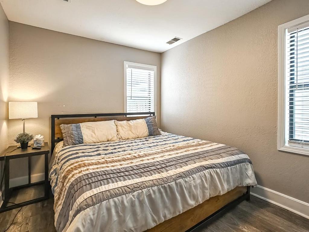 Vila Heart Of Westport 1Br Kansas City Exteriér fotografie