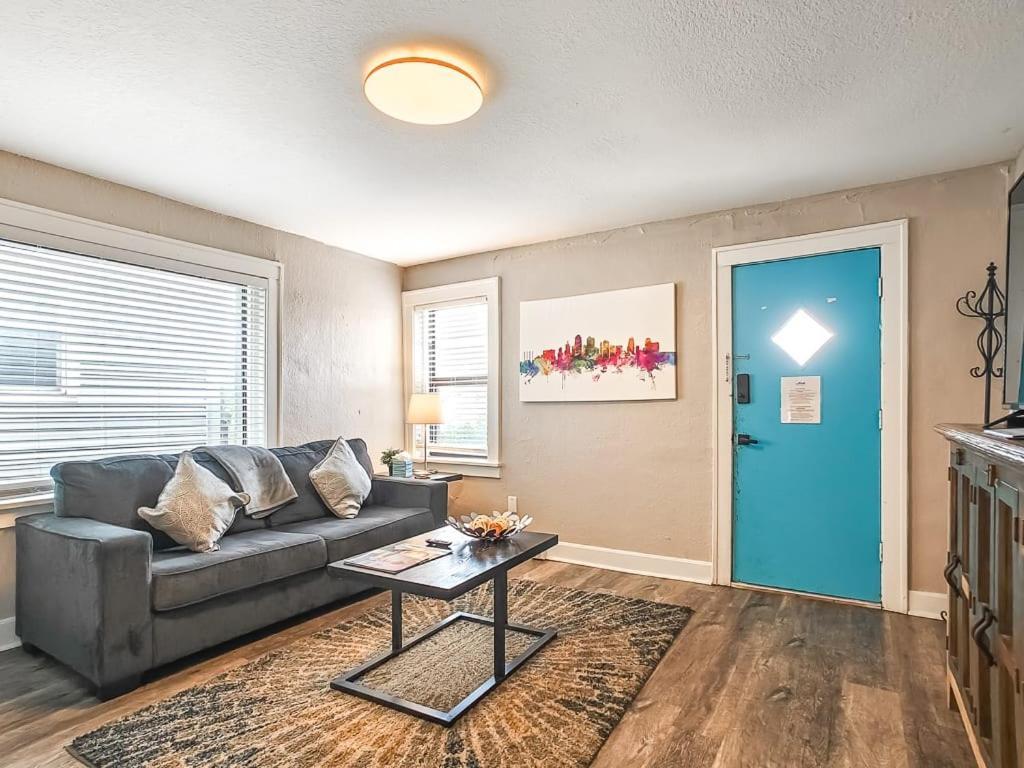 Vila Heart Of Westport 1Br Kansas City Exteriér fotografie