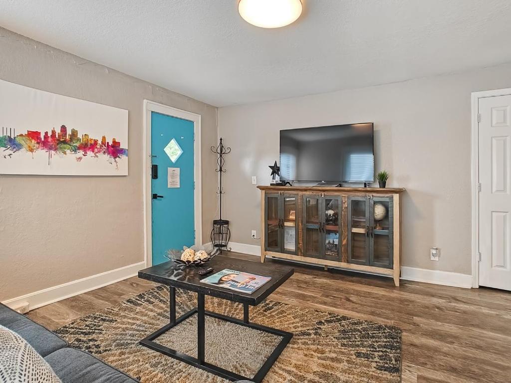 Vila Heart Of Westport 1Br Kansas City Exteriér fotografie